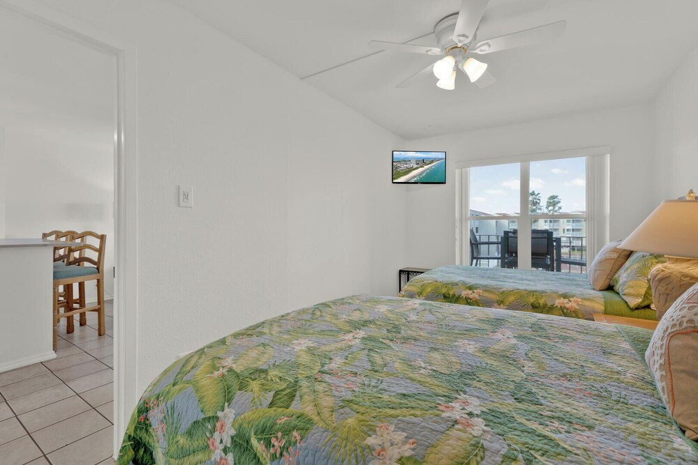 Gulfview ll by Padre Getaways