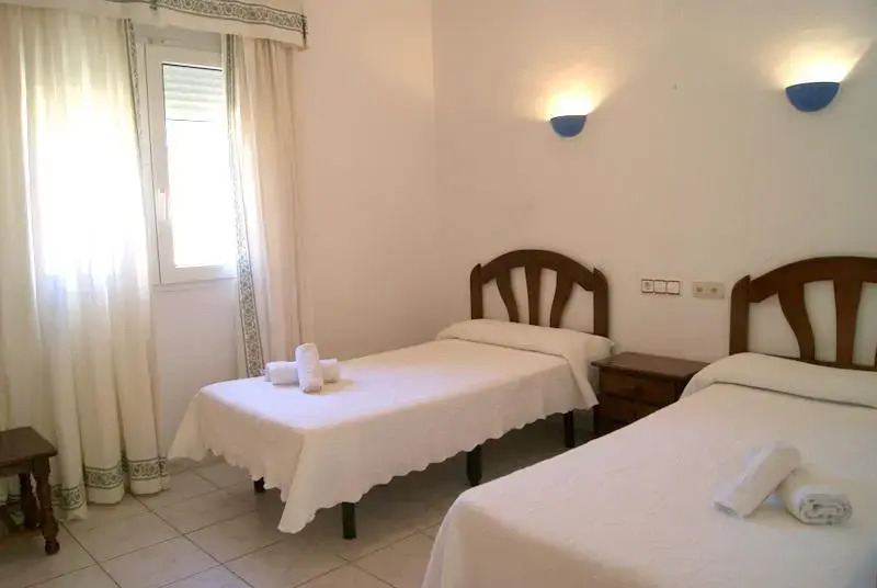 Villa near the beach, with pool, in Javea