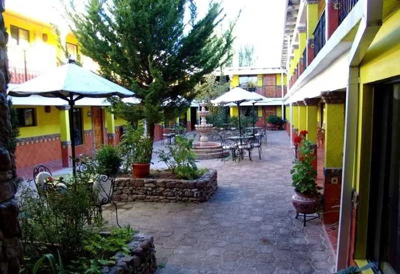 Plaza Mexicana Margarita's