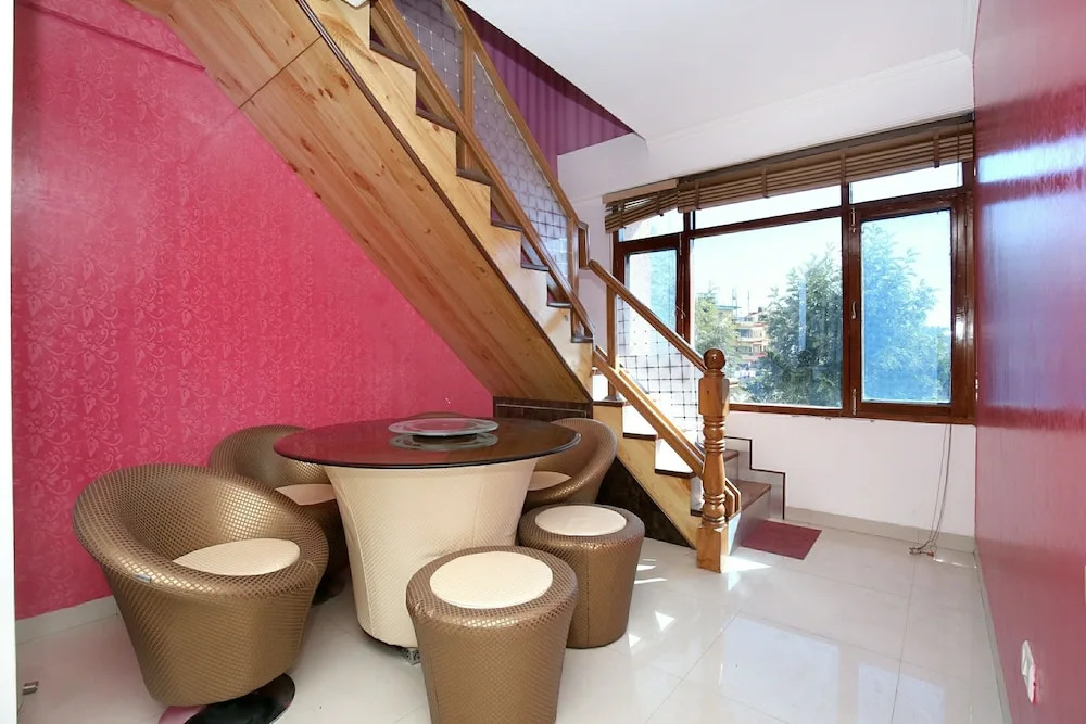 OYO 10406 Home Luxury 3BHK New Shimla