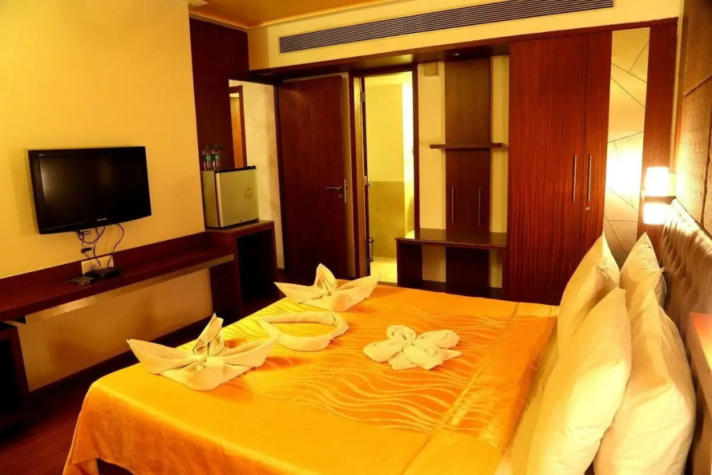 Srinivas Saffron Hotel