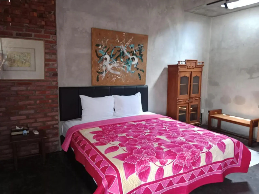 Rumah Paros & Gallery