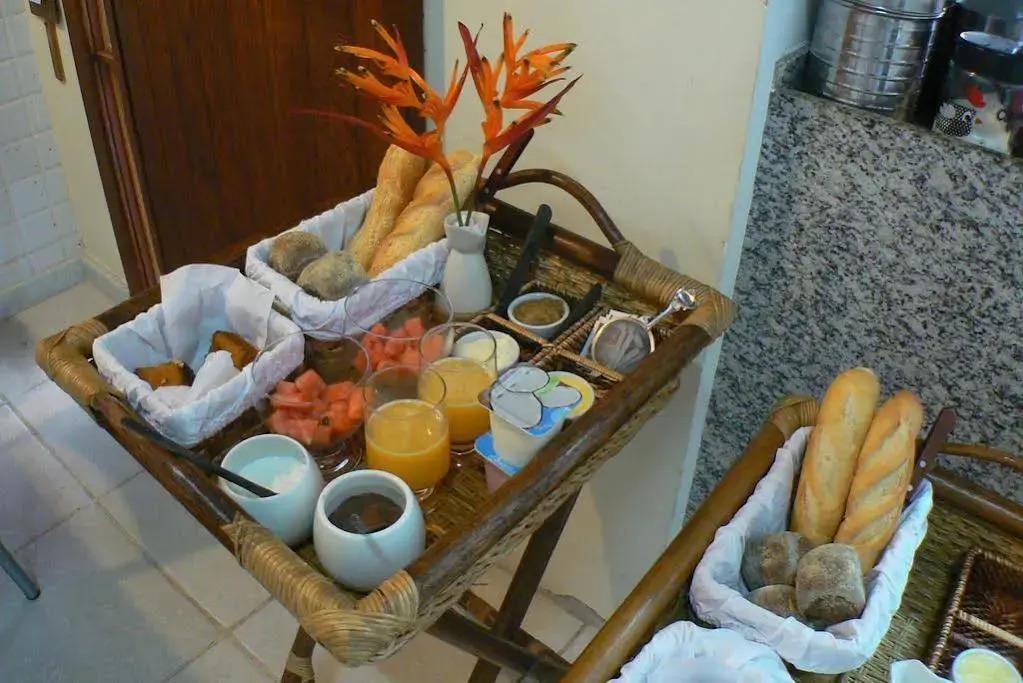 Itacoatiara Inn cama e café