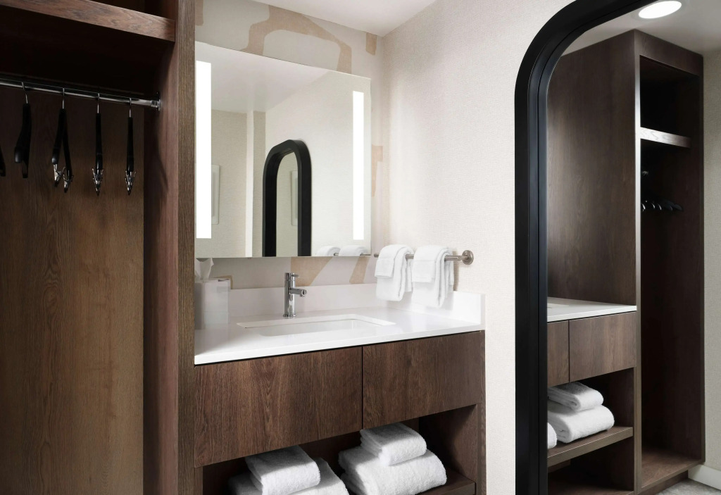 Sonesta ES Suites Chicago Downtown Magnificent Mile Medical