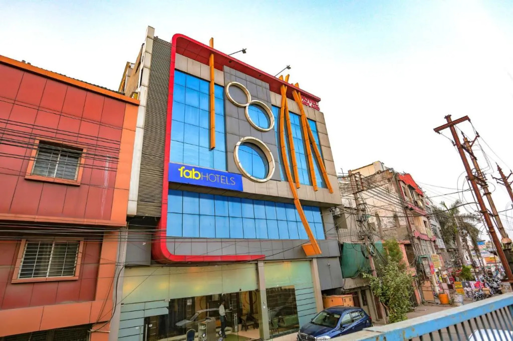 FabHotel Midland