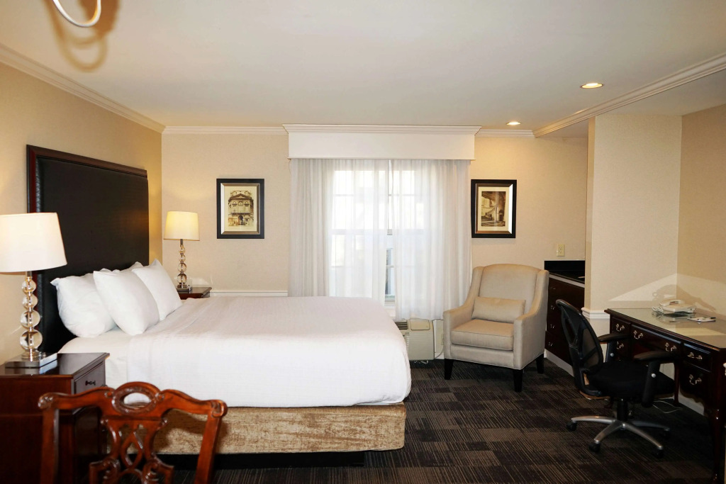 Wingate by Wyndham Bellingham Heritage Inn