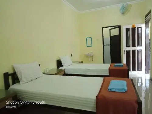 Yellow Hostel