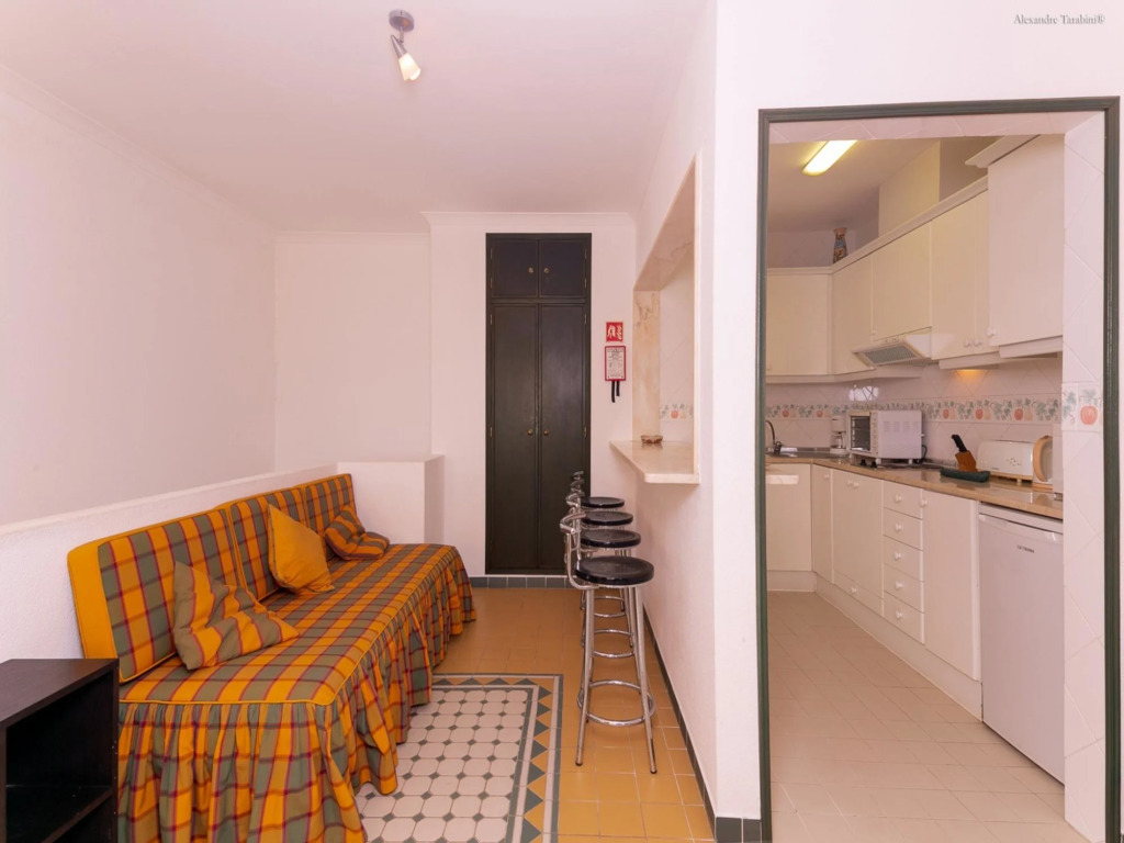 A15- Cliffside Beach Apartment by Dreamalgarve
