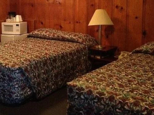 Pine Cone Motel