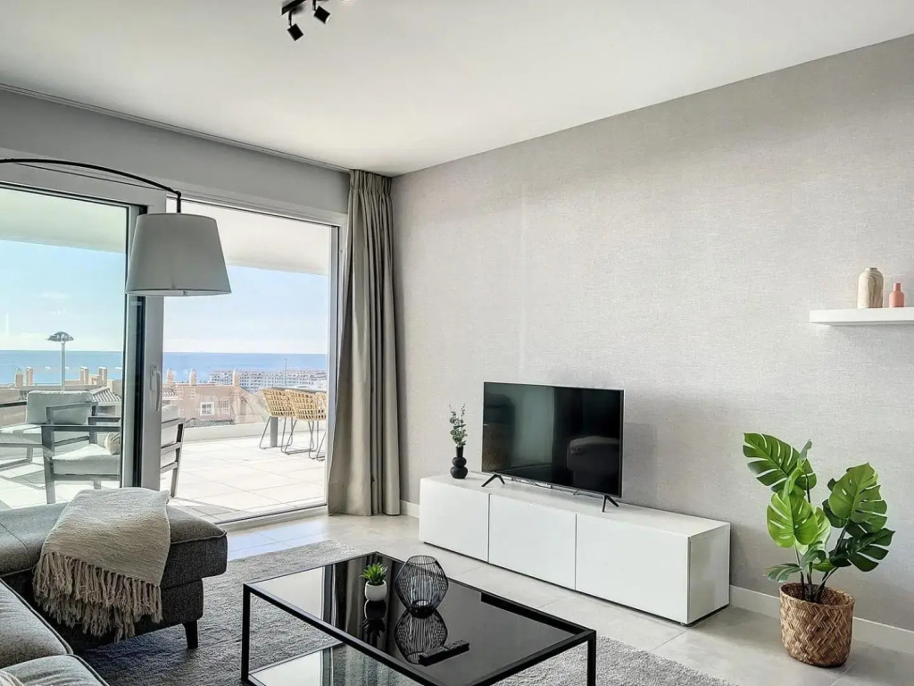 Via Celere 2328 Luxury Sea View Apartment