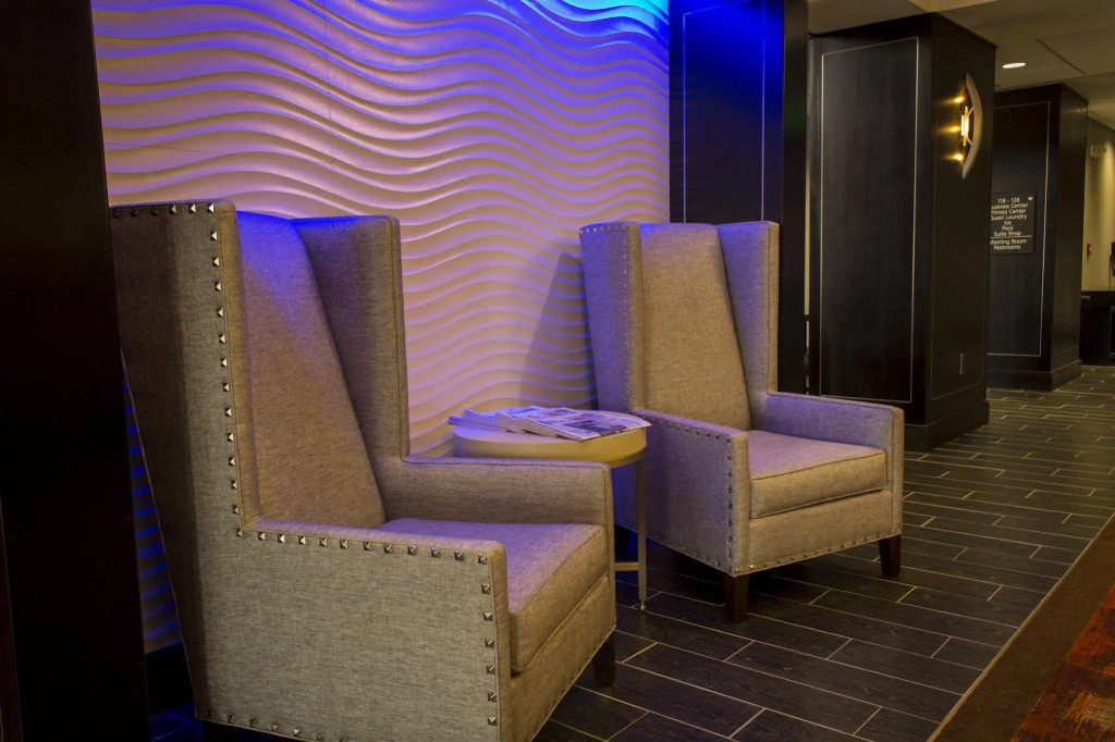 Hampton by Hilton Lansing West