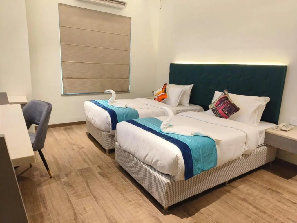 World Inn Hotel