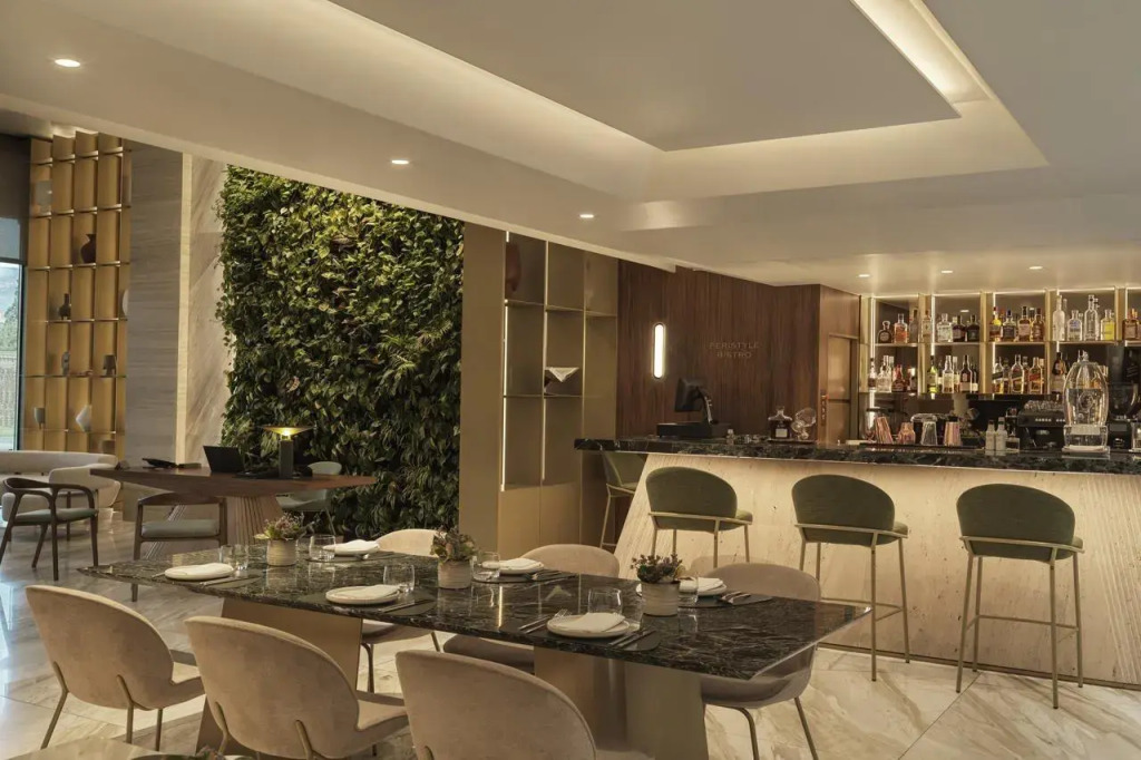 Anthology of Athens, The Leading Hotels of the World