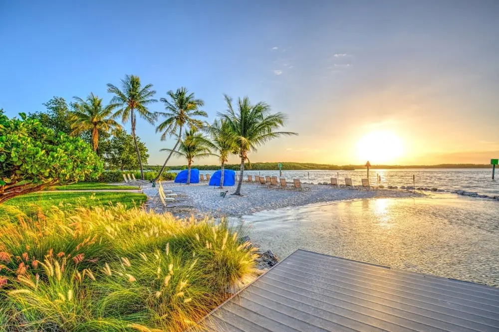 Grand Marina Suite -Waterfront Condo