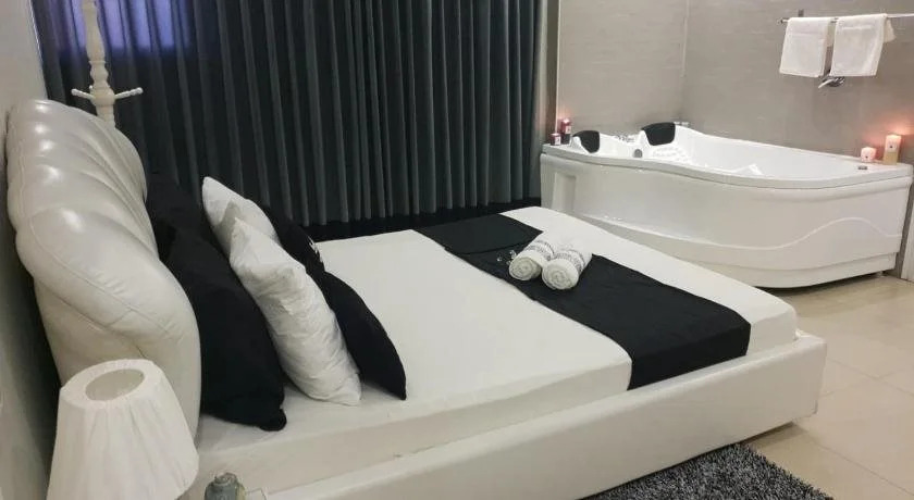 Spat Rooms