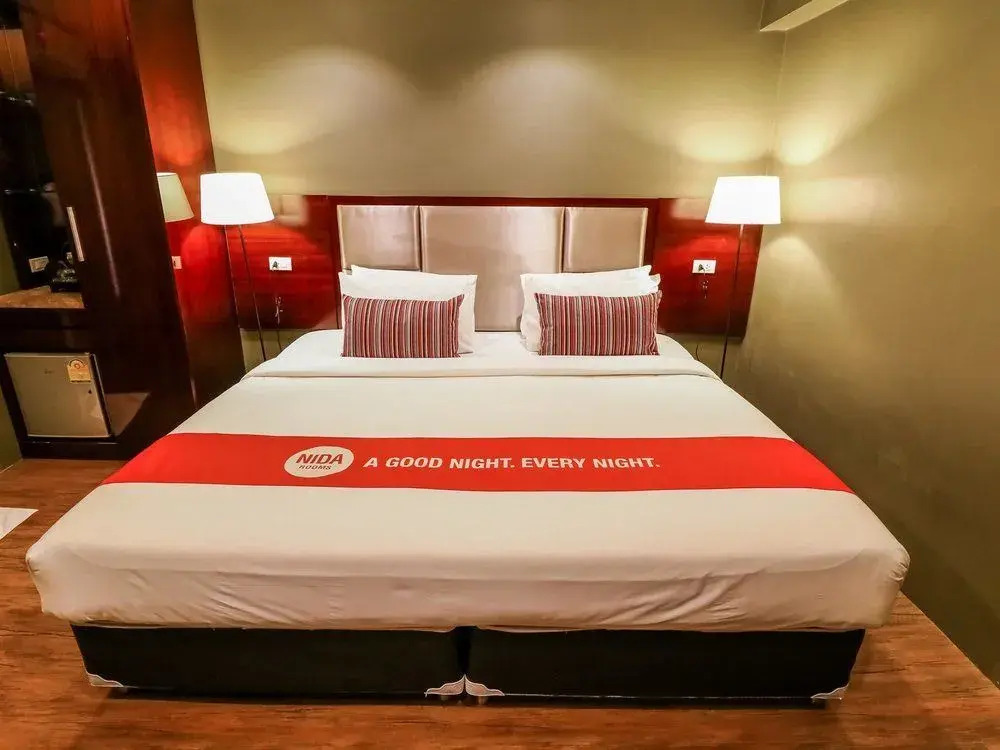Ratchada Point Hotel