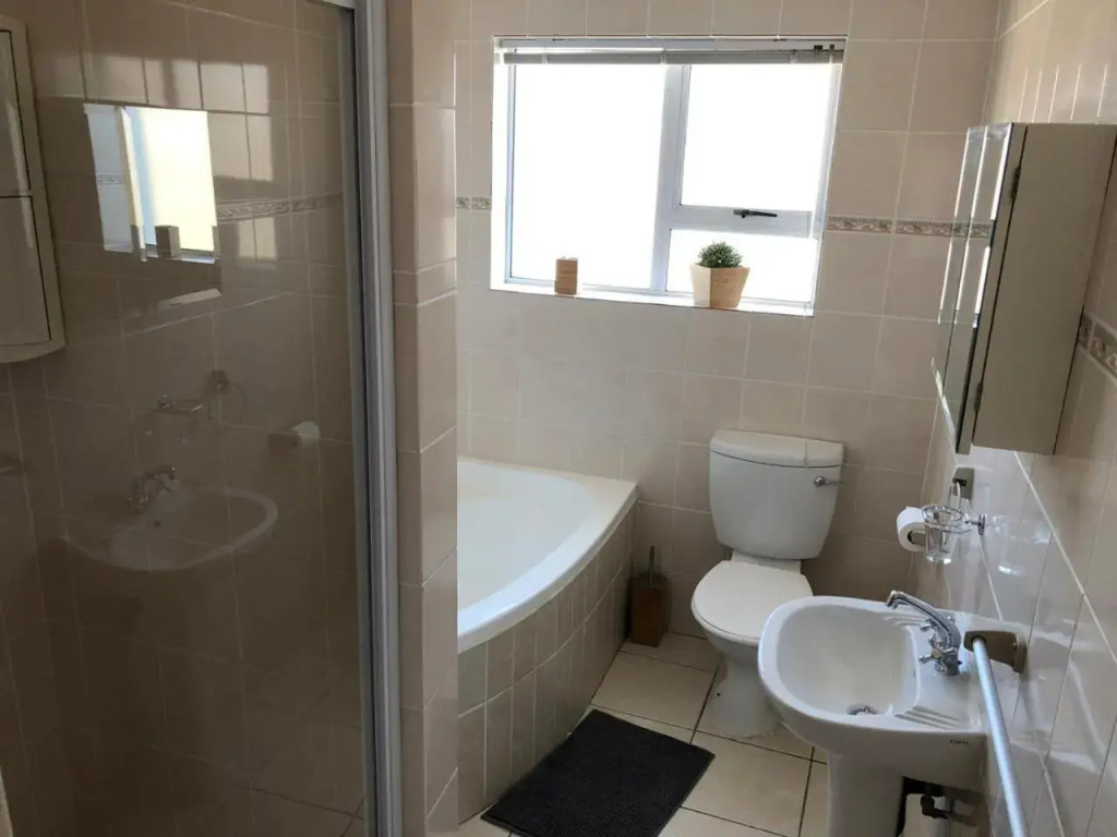 On Point Beach House - Jeffreys Bay
