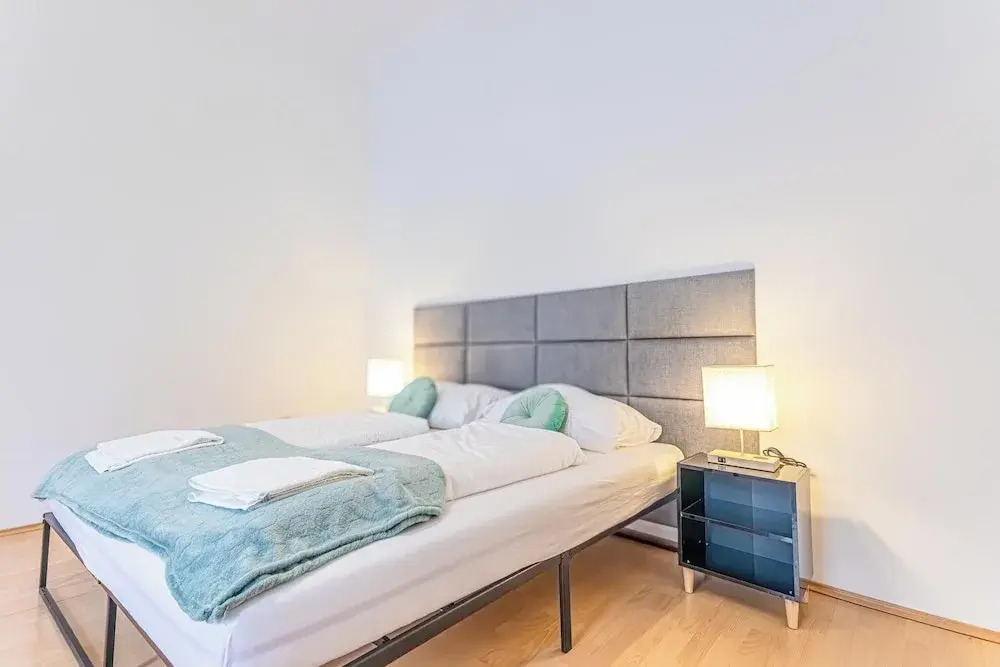 Long Stay 2BR Apt For 5 Stadthalle