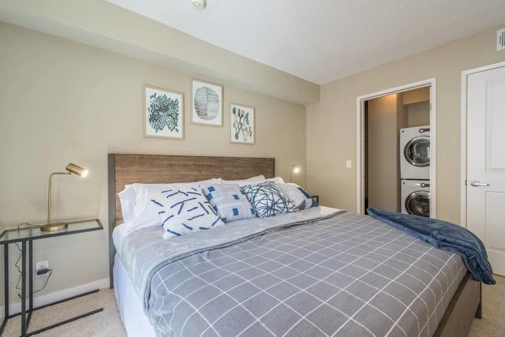Luxury Suite, Heart of Hollywood, offered by Short Term Stay