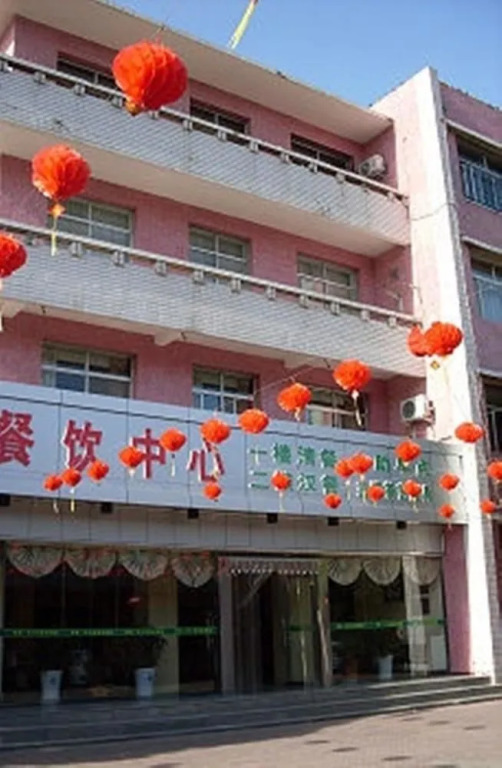 Zhongwei Hotel