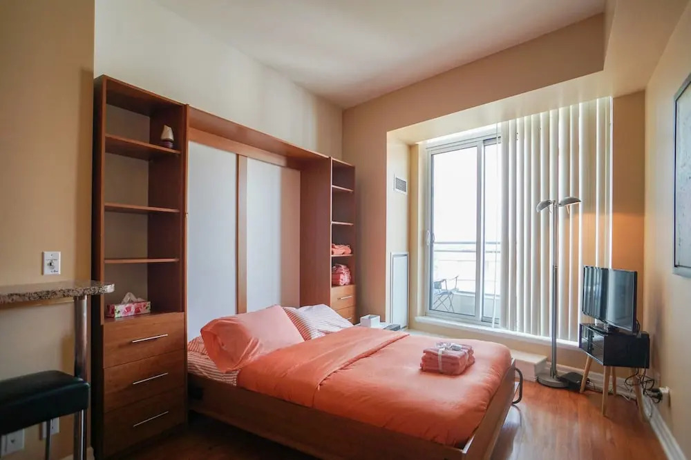 Yorkville Penthouse Studio Yonge & Bloor