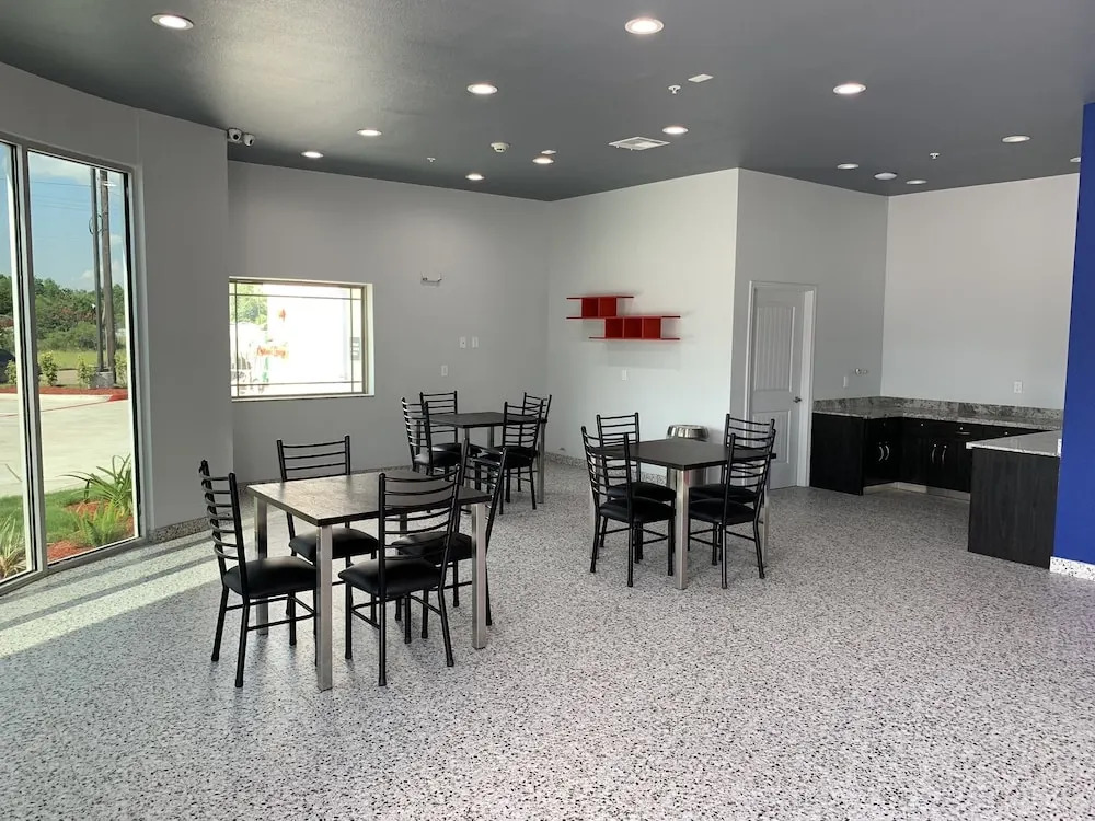 Scottish Inns and Suites Scarsdale