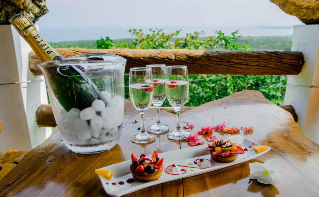 Marqis Sunrise Sunset Resort and Spa
