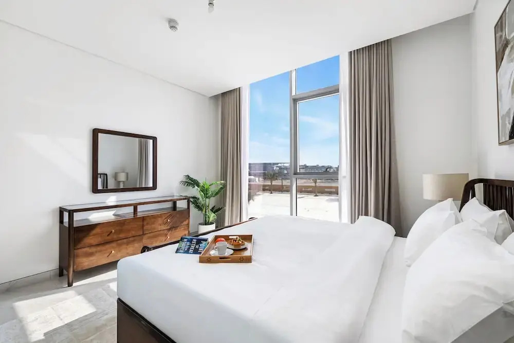 Refined 2BR Apartment District One MBR