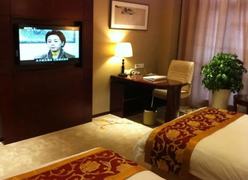 Canal Spring Hotel