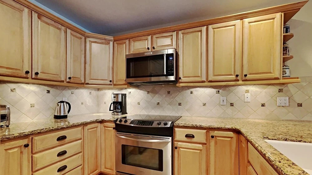 Boutique Complex Steps Away from Mammoth! Hike, Mountain Bike, Free WiFi and Free Parking! by RedAwning