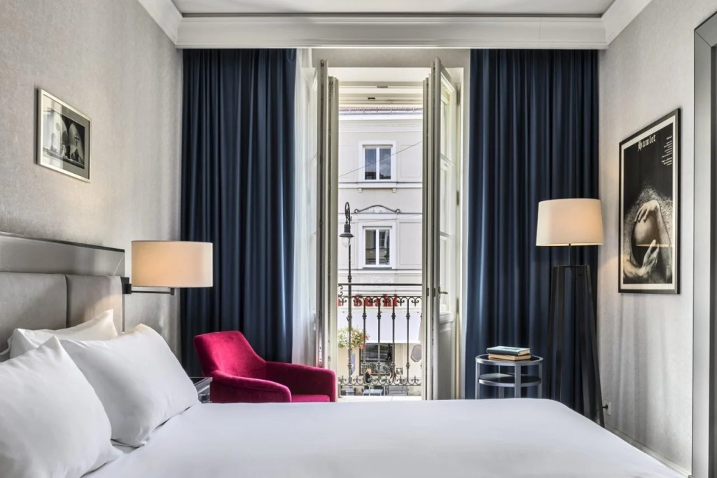 Hotel Teatro Boutique Old Town - Destigo Hotels