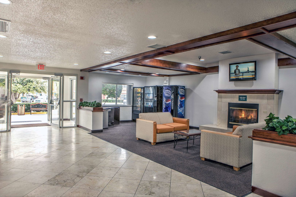 Motel 6-Dallas, TX - Northwest