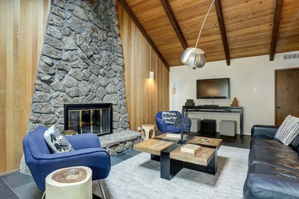 2 Pioneer Home features Brand New Hot Tub and Bikes to Explore Sunriver by RedAwning