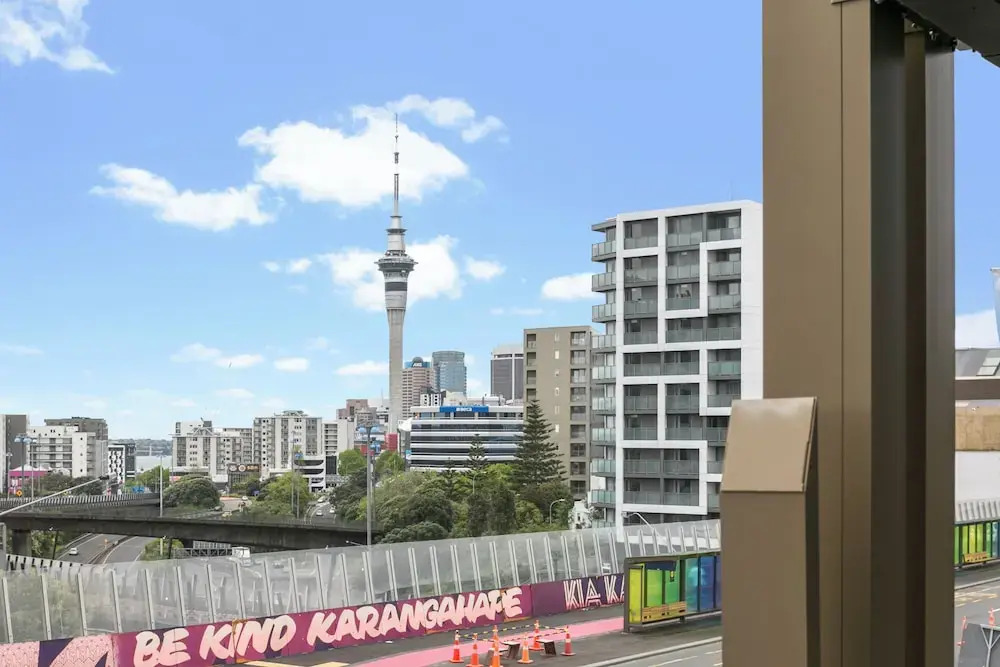 Lighthouse Apartments by Urban Rest