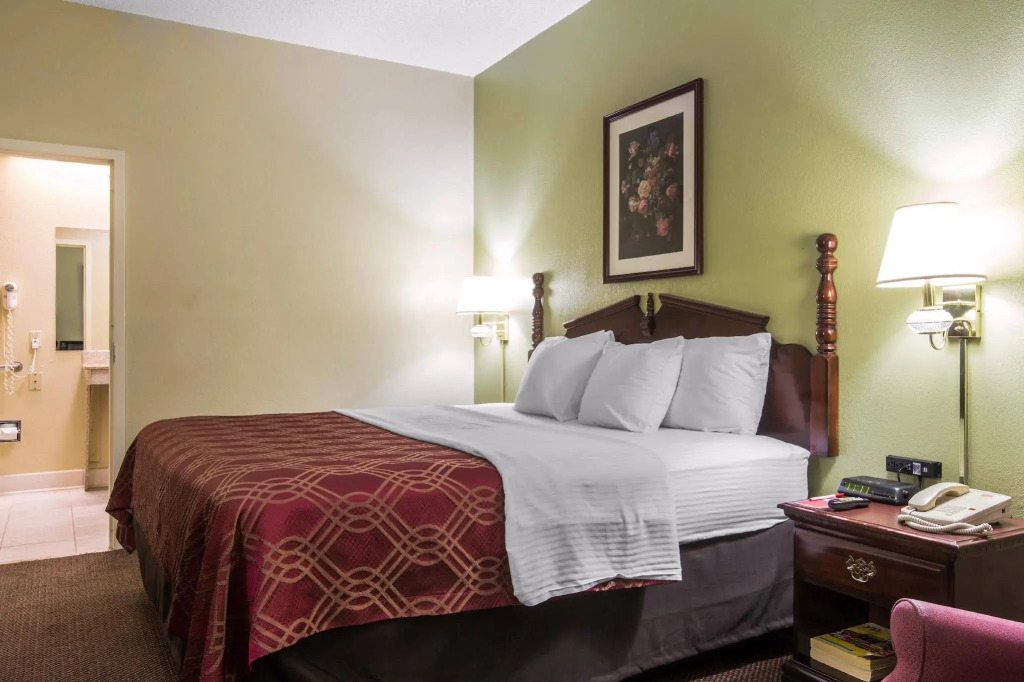 Royal Palms Inn