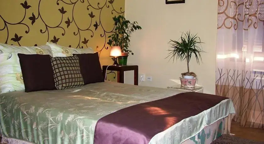 Borostyán Apartmanház