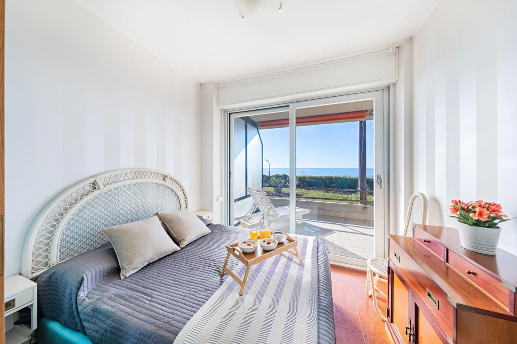 La Brise C B2 by Wonderful Italy