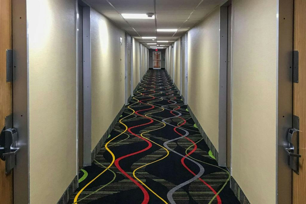 Perry Inn & Suites National Fairground I 75