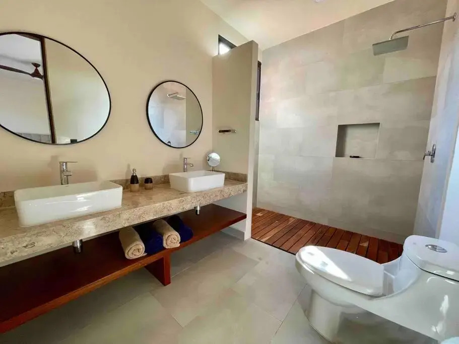 18 Luxury House with pool, 3 BDS,Aldea Savia