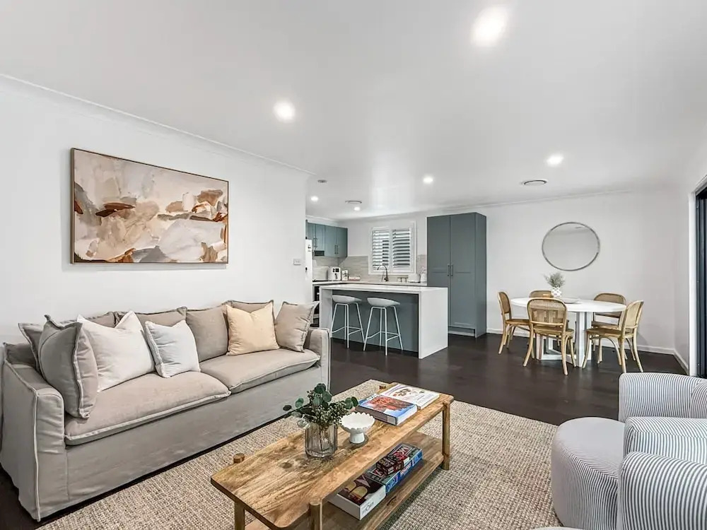 Spacious 3-bedroom Home With Private Pool & BBQ