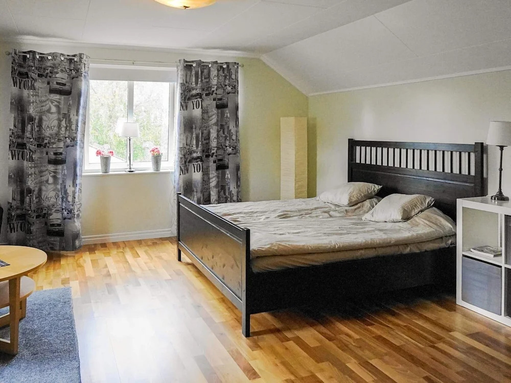5 person holiday home in KLÖVEDAL