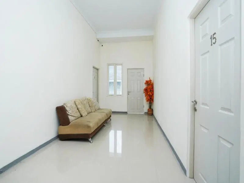 Cahaya Residence Surabaya by OYO Rooms