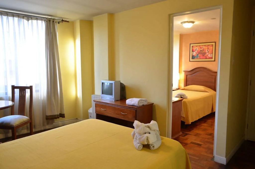 Hotel Cordillera Real