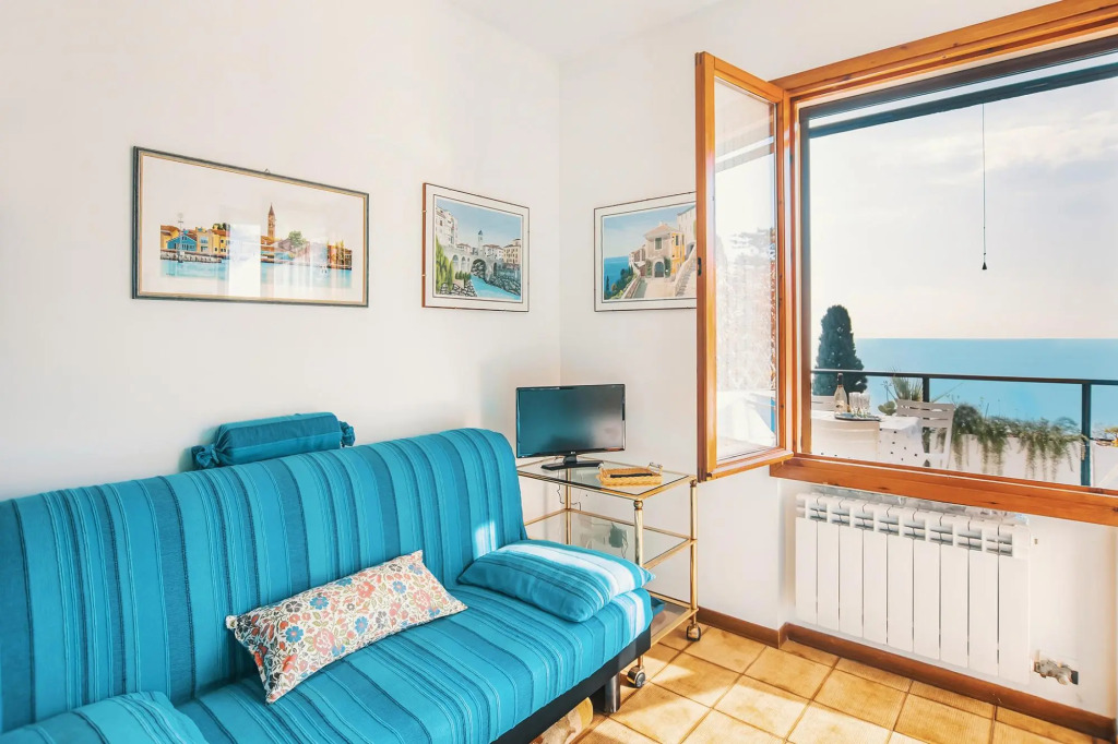Una Terrazza sul Golfo di Ospedaletti by Wonderful Italy