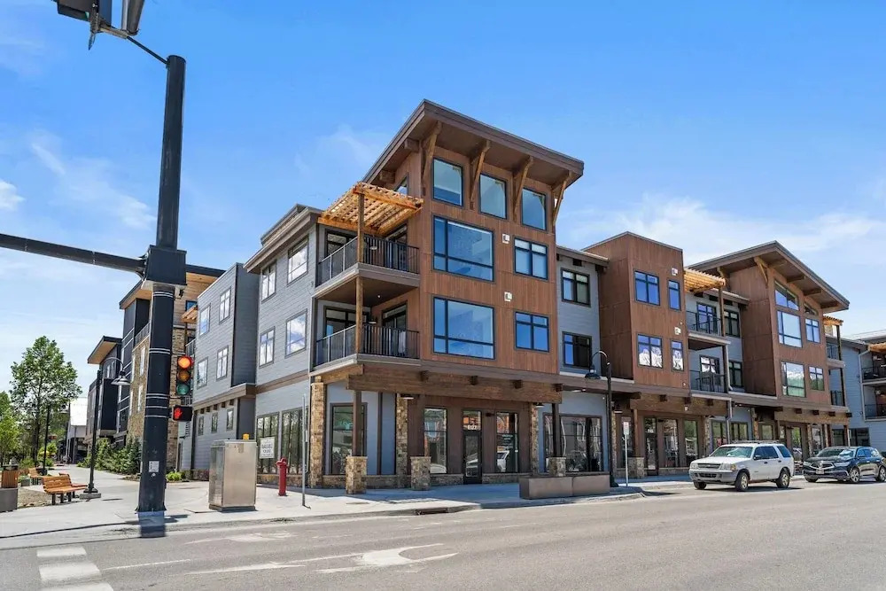 Skywalk Flats #305e : 2