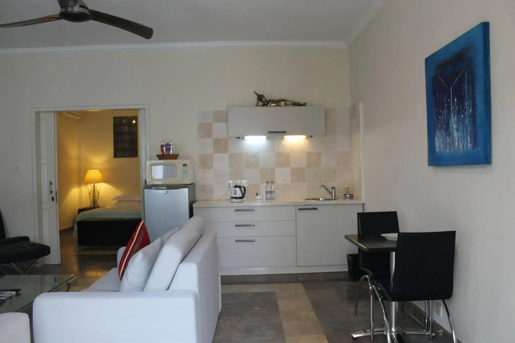 Bali Court Hotel & Apartment