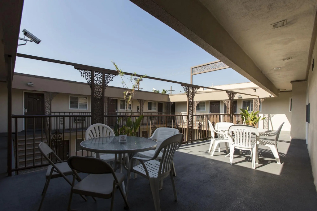 Beverly Inn