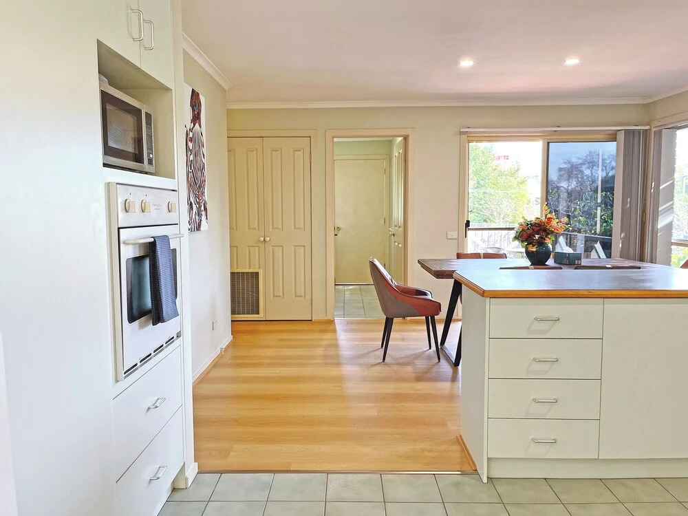 Ringwood 2BR Home