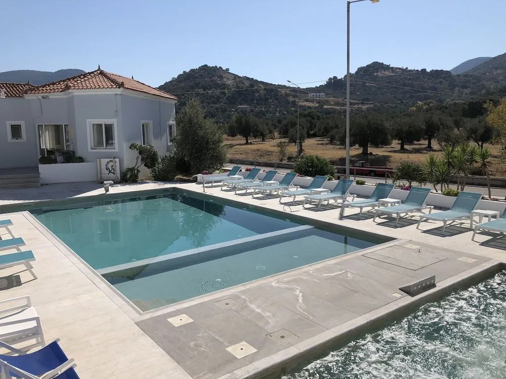 Hotel Defkalion