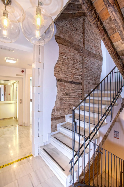 Pretty Two-bedroom Apartment Near the Cathedral Zacatin 203